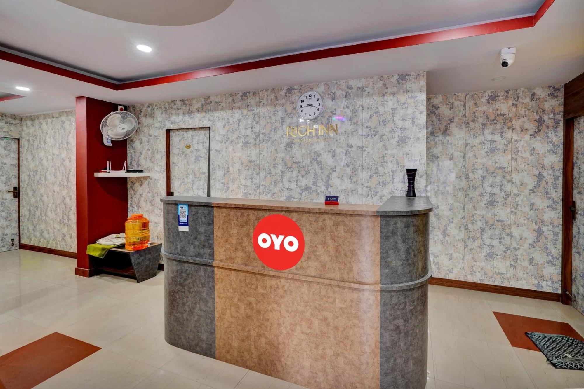 Oyo Flagship Rich Inn Premium Suites Near Nagasandra Metro Station. 班加罗尔 外观 照片